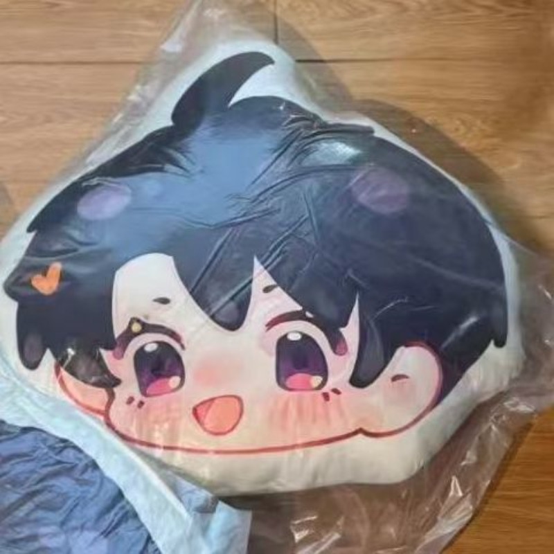 หมอนข้างอนิเมะรูปตัวเอเลี่ยน น - Anime Kingdom Merchandise บทวิจารณ์และราคา